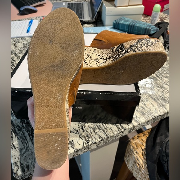 Nine West Platform Sandals - Picture 4 of 5